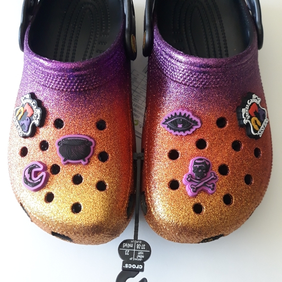 (New) Hocus Pocus Disney Crocs (W7/M5) - Picture 5 of 11